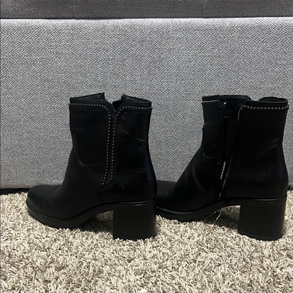 Rizzoli Black Leather Mid-Height Ankle Booties